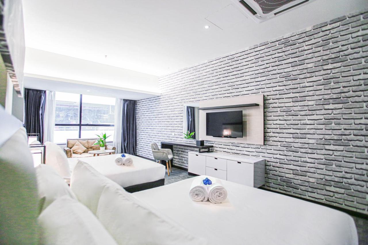Fives Hotel Dnp Johor Bahru Buitenkant foto