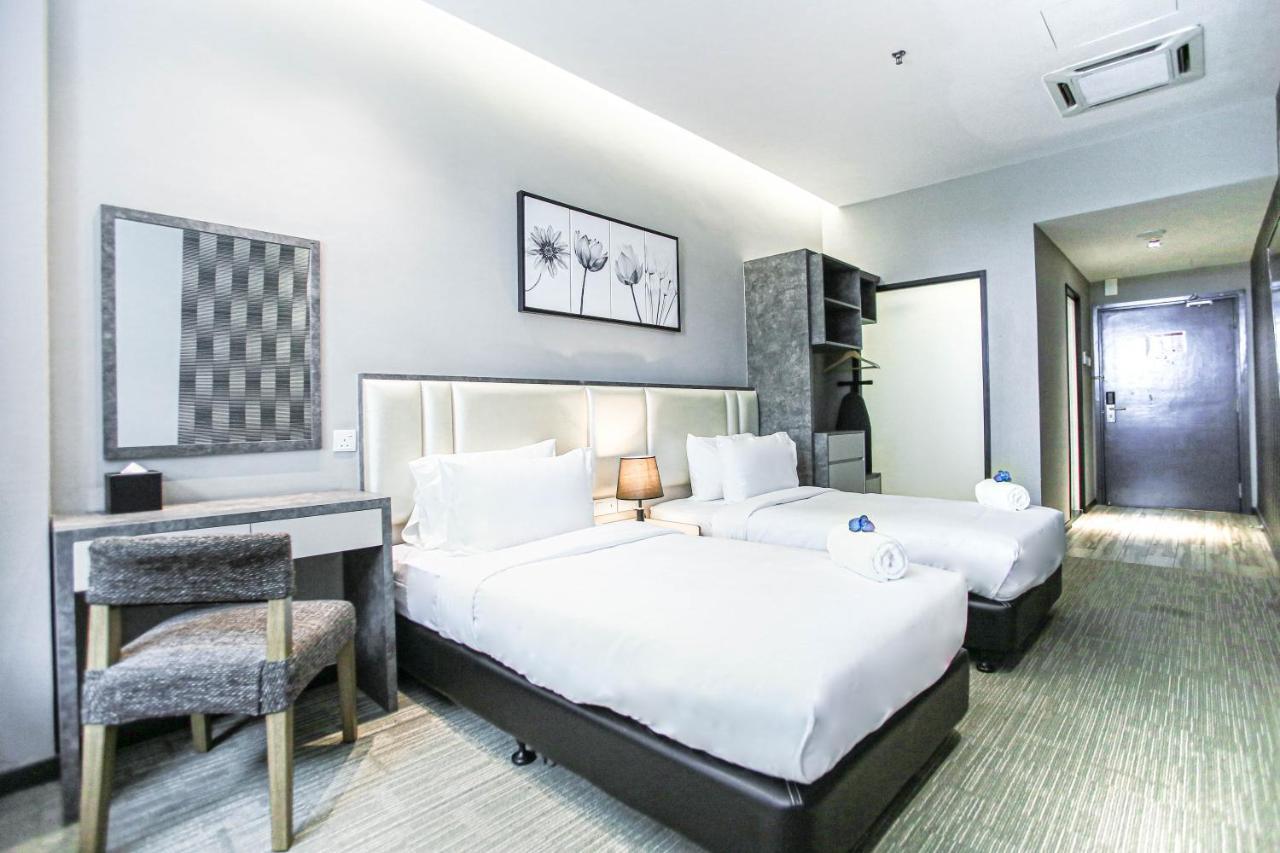 Fives Hotel Dnp Johor Bahru Buitenkant foto