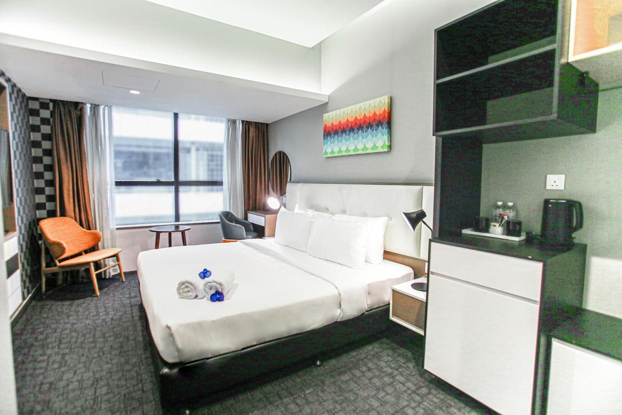 Fives Hotel Dnp Johor Bahru Buitenkant foto